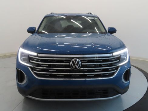 New 2025 Volkswagen Atlas SEL image 10