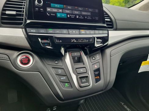 Certified 2026 Honda Odyssey EX-L image 24