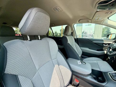 Used 2025 Subaru Outback Premium AWD/4WD image 28
