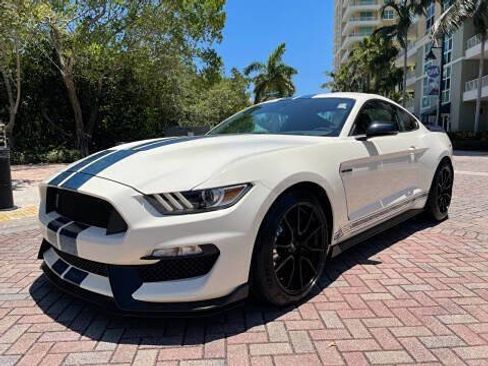 Used 2020 Ford Mustang Shelby GT350 w/ Technology Package image 1
