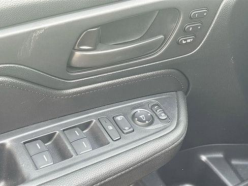 Used 2024 Honda Odyssey EX-L image 17