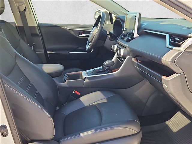 Used 2022 Toyota RAV4 Limited AWD/4WD image 22