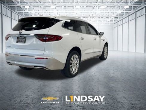 Used 2021 Buick Enclave Premium w/ Sun and Sites Package image 9