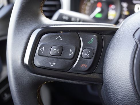 Used 2024 Jeep Wrangler Unlimited AWD/4WD image 18