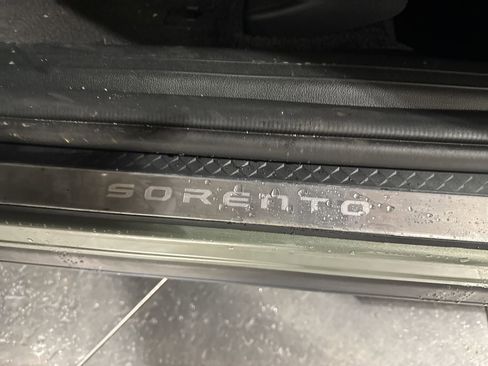 New 2026 Kia Sorento SX image 18