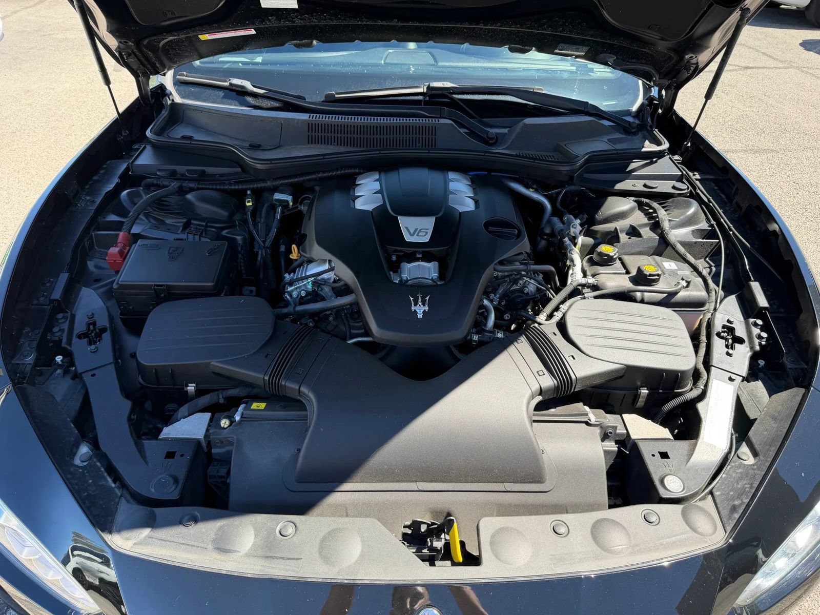 Used 2018 Maserati Ghibli RWD image 33