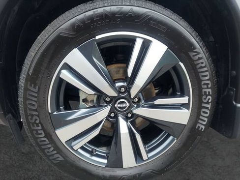 Used 2023 Nissan Rogue SL w/ SL Premium Package AWD/4WD image 9