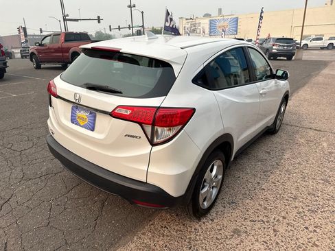 Used 2022 Honda HR-V LX image 10