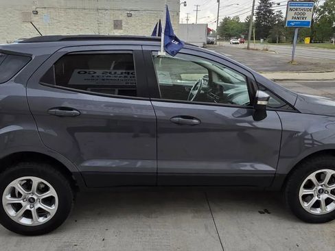 Used 2019 Ford EcoSport SE w/ SE Convenience Package image 5