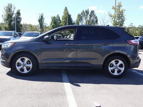 Used 2019 Ford Edge SE image 4