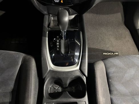 Used 2015 Nissan Rogue SV image 13