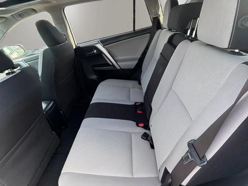 Used 2017 Toyota RAV4 XLE w/ Carpet Mat Package AWD/4WD image 18