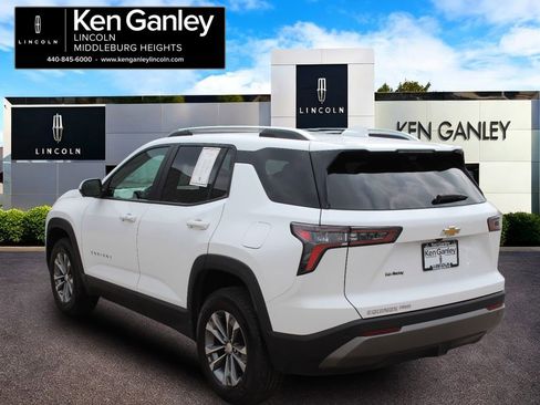 Used 2025 Chevrolet Equinox LT w/ Convenience Package II image 5