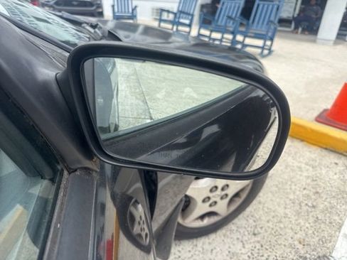 Used 2004 Chevrolet Cavalier Coupe w/ Preferred Equipment Group FWD image 39