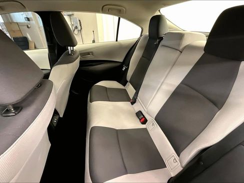 Used 2025 Toyota Corolla LE FWD image 22