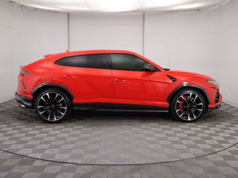 Used 2021 Lamborghini Urus image 4