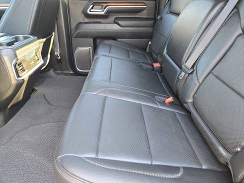 Certified 2025 GMC Sierra 3500 Denali w/ Technology Package image 27