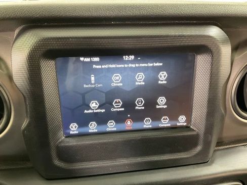 Used 2020 Jeep Wrangler Sport image 12
