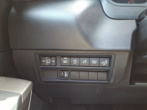 Certified 2022 Toyota Tundra SR5 w/ SR5 Convenience Package AWD/4WD image 19