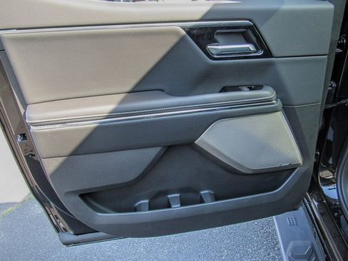 New 2025 GMC Sierra EV Denali image 17