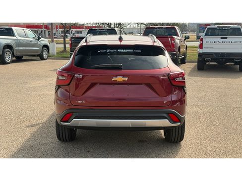 Certified 2024 Chevrolet Trax LT image 6
