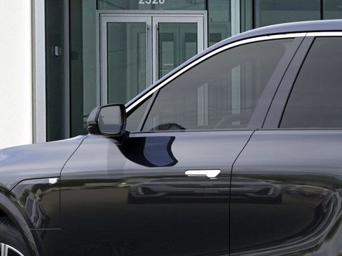 New 2025 Cadillac Lyriq Luxury image 36