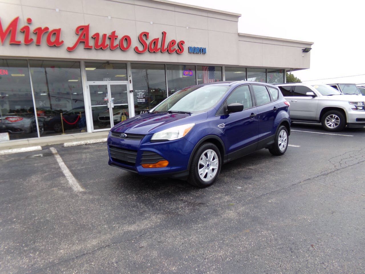 Used 2015 Ford Escape S FWD image 2