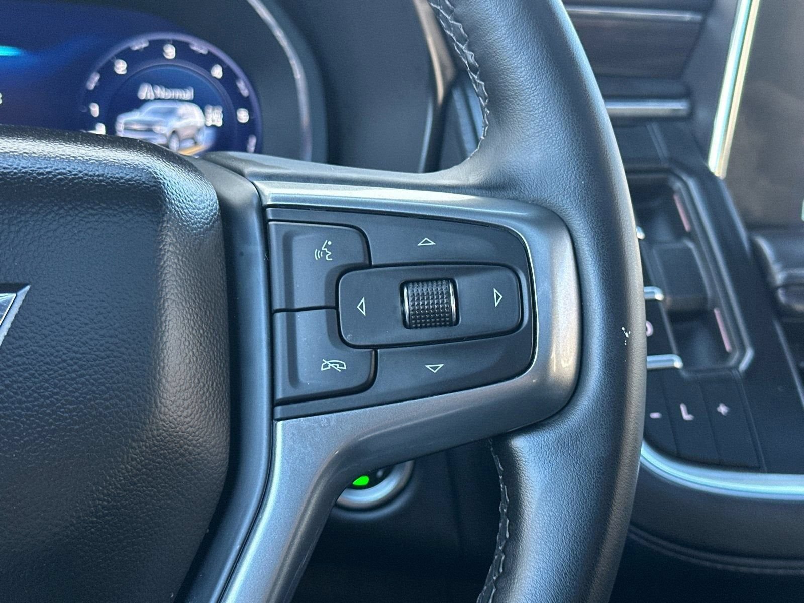 Used 2024 Chevrolet Tahoe Z71 AWD/4WD image 30