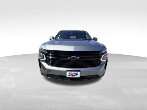 Used 2023 Chevrolet Suburban RST w/ Luxury Package AWD/4WD image 2