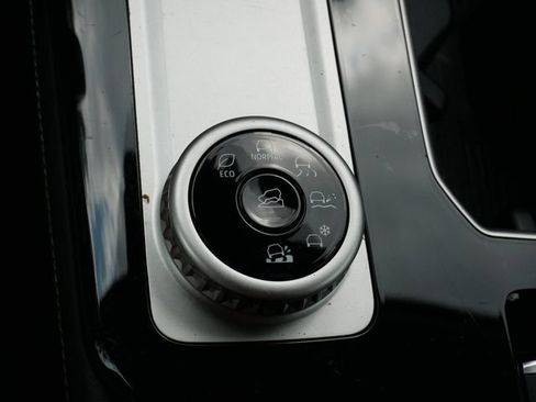 Used 2025 Mitsubishi Outlander AWD image 22