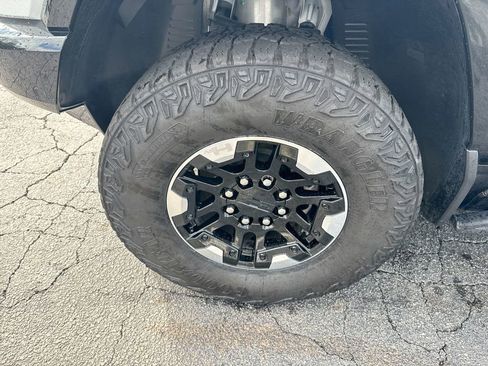 Used 2024 GMC Hummer EV 3X w/ Extreme Off-Road Package image 12