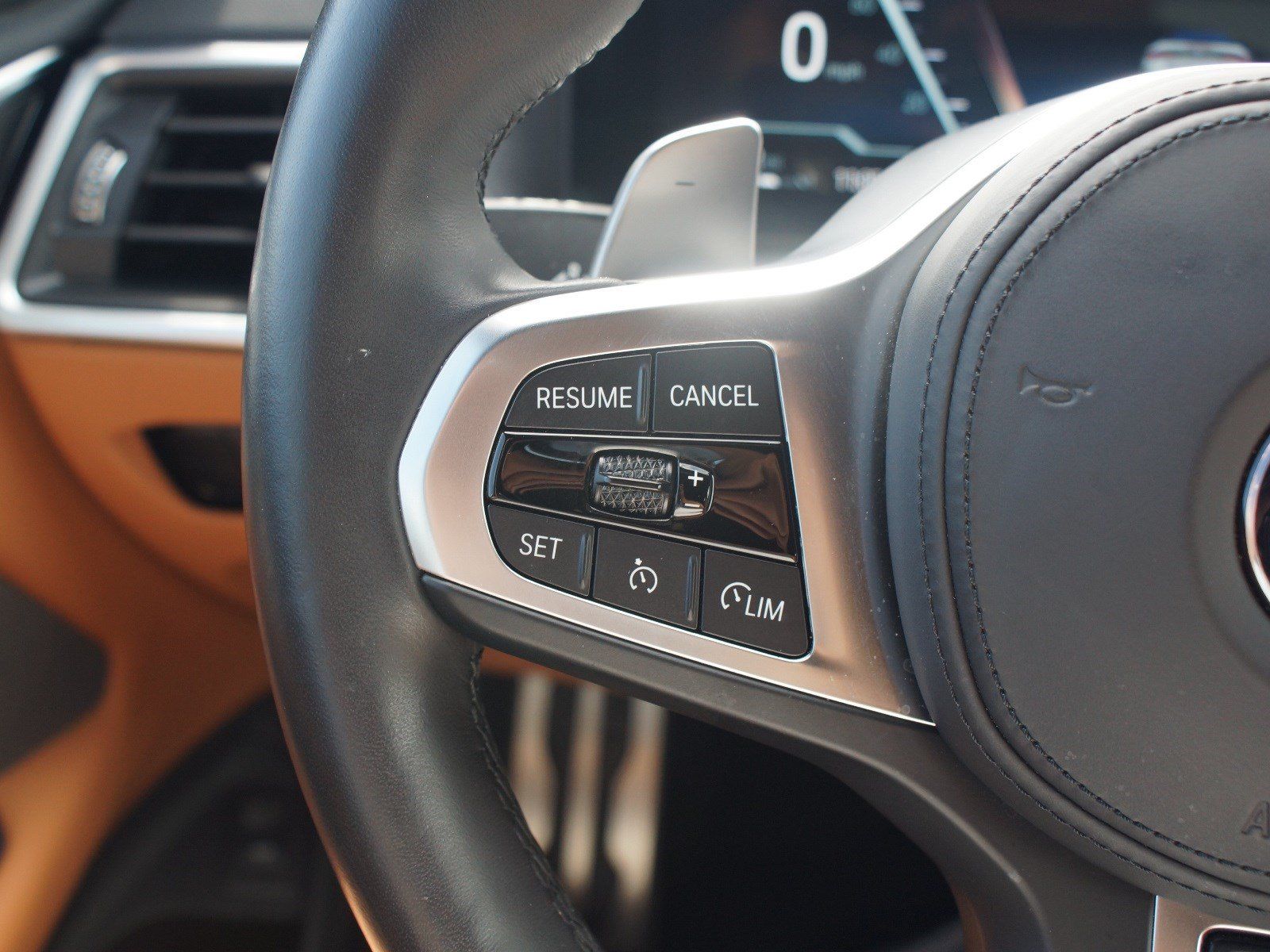 Used 2024 BMW M440i Convertible w/ Premium Package RWD image 10