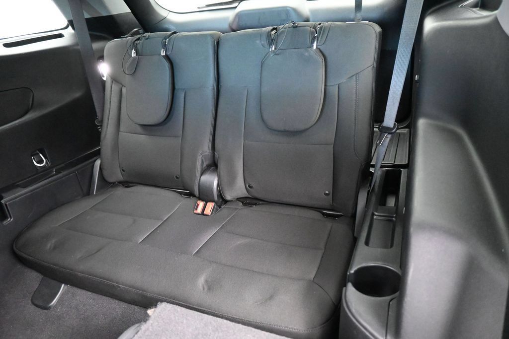 Used 2023 Ford Explorer XLT RWD image 30
