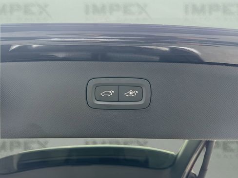 Used 2024 Volvo XC90 B6 Ultimate w/ Lounge Package image 33