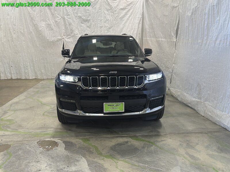 Used 2023 Jeep Grand Cherokee L Limited AWD/4WD image 25
