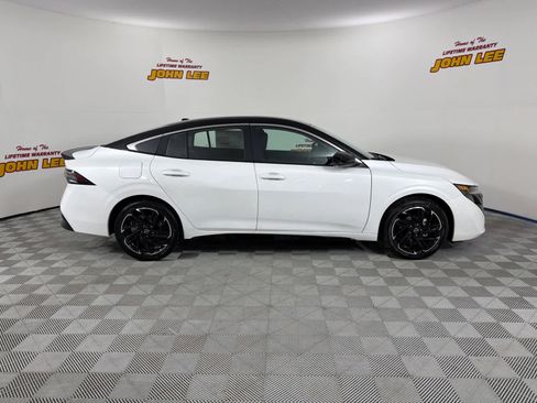 New 2026 Nissan Sentra SR w/ Floor Mat Package image 7