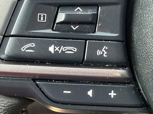 Used 2023 Subaru Ascent Limited AWD/4WD image 27