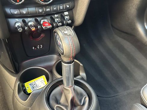 Used 2018 MINI Cooper S FWD image 19