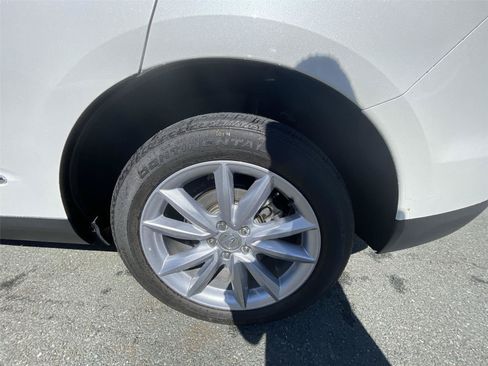 Used 2024 Acura RDX SH-AWD image 25