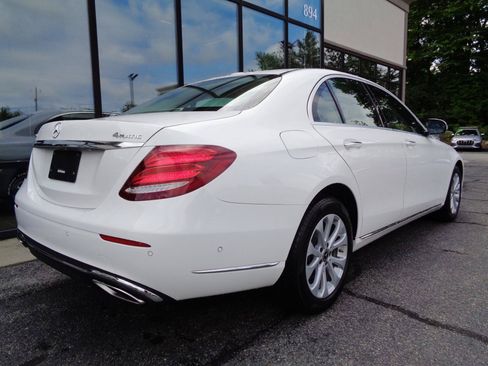 Used 2019 Mercedes-Benz E 300 4MATIC image 9