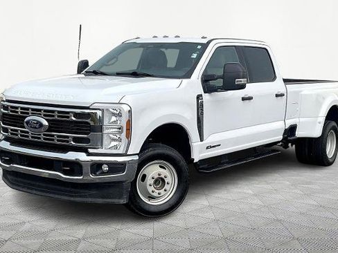 Certified 2024 Ford F350 XLT image 2