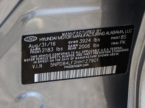 Used 2017 Hyundai Elantra SE image 39