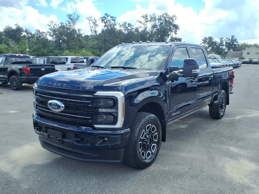 Used 2025 Ford F250 Platinum AWD/4WD image 3