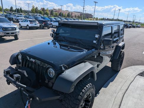 Used 2016 Jeep Wrangler Unlimited Sport w/ Quick Order Package 24S AWD/4WD image 8