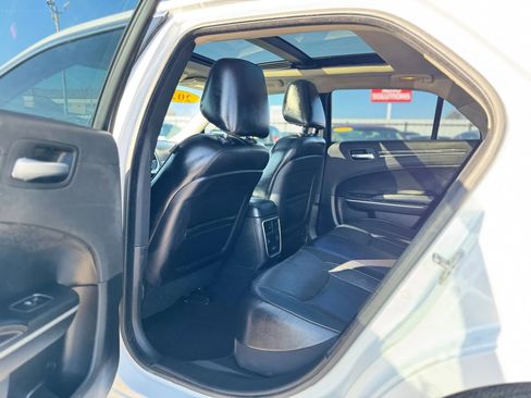 Used 2020 Chrysler 300 Limited image 24