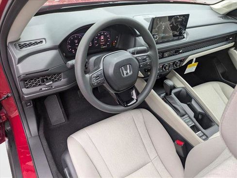 New 2025 Honda Accord SE image 3
