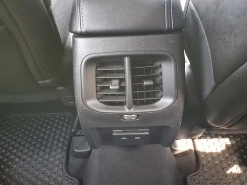 Used 2020 Jeep Cherokee Latitude Plus w/ Cold Weather Group AWD/4WD image 21