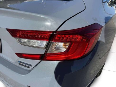 Used 2021 Honda Accord Touring image 16