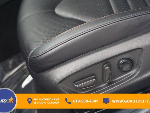 Used 2022 Toyota Avalon XSE w/ Carpet Mat Package (TMS) image 17