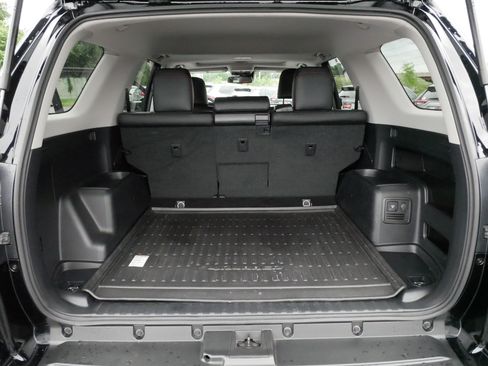 Certified 2024 Toyota 4Runner TRD Off-Road Premium w/ Off Road Premium Plus Package AWD/4WD image 18
